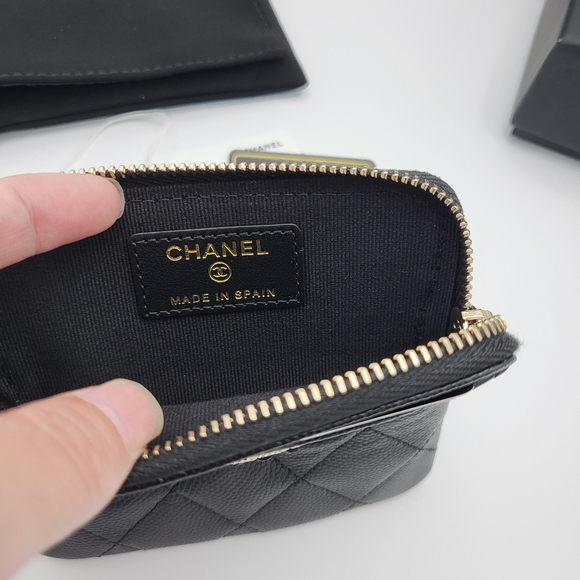 Brand new 22S authentic Chanel zipped card holder wallet - Picture 10 of 15